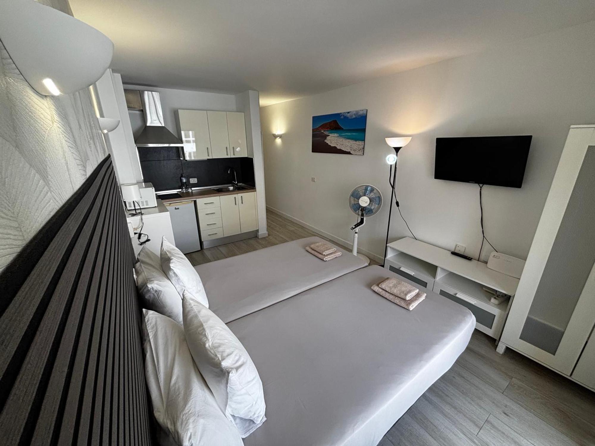 Cozy Studio In Los Cristianos Beach Free Wifi أرونا المظهر الخارجي الصورة